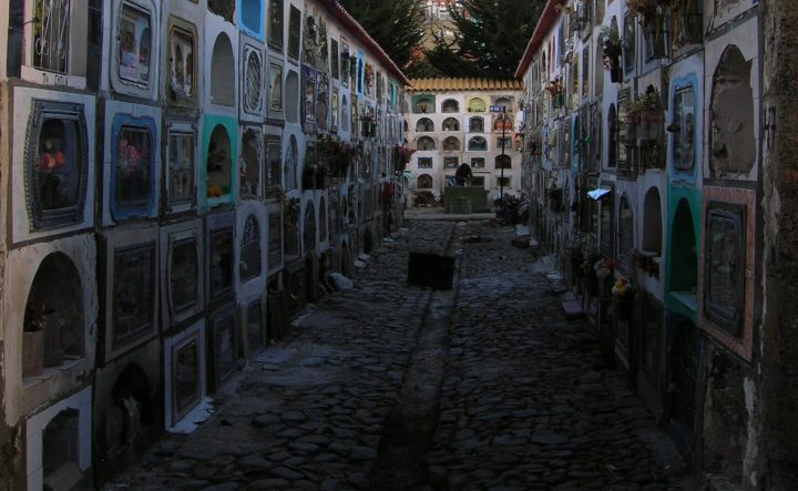 Imagen referencial de un pabellón en el Cementerio General de La Paz.  Caleidoscopic/Wikimedia