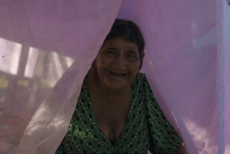 Rosa Isategua,  mujer de la tercera edad de la comunidad Yuqui. | Foto: Sara Aliaga Ticona