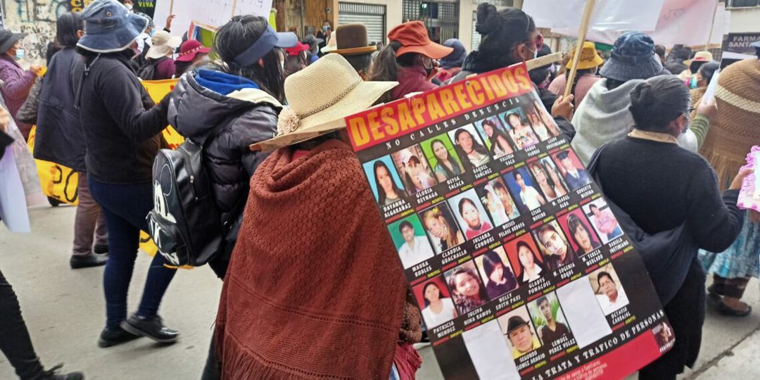 Mujeres aymaras y alteñas en la Gran Marcha contra la Violencia Machista y la Corrupción Judicial. Foto: Esther Mamani