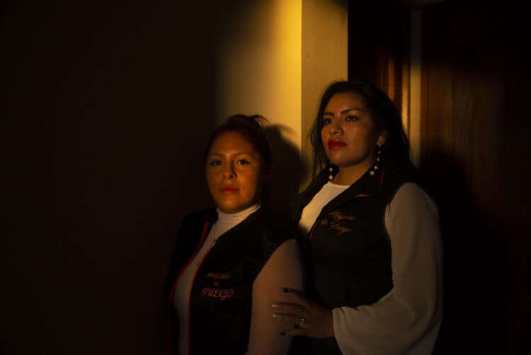 Integrantes del colectivo Mujeres de Fuego Cochabamba. Foto: Sara Aliaga Ticona