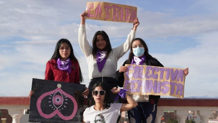 Feministas de La Tribu en el Faro de Conchupata. Foto: Mijail Miranda