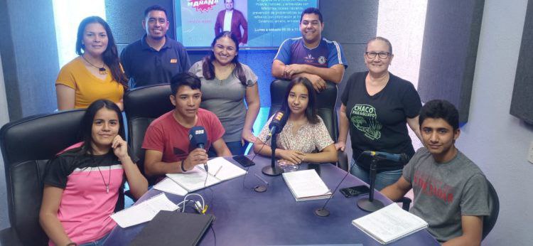 Jóvenes de Boquerón ocupan las radios para compartir su realidad y sus preocupaciones sobre el cambio climático.