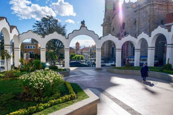 Fotografía de la plaza 10 de Noviembre en Potosí, Bolivia
