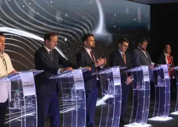 Candidatos a la presidencia 2025, en las elecciones bolivianas, en el escenario del tercer debate presidencial.